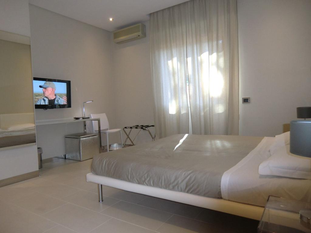 B&Beach Cagliari Guest House Δωμάτιο φωτογραφία