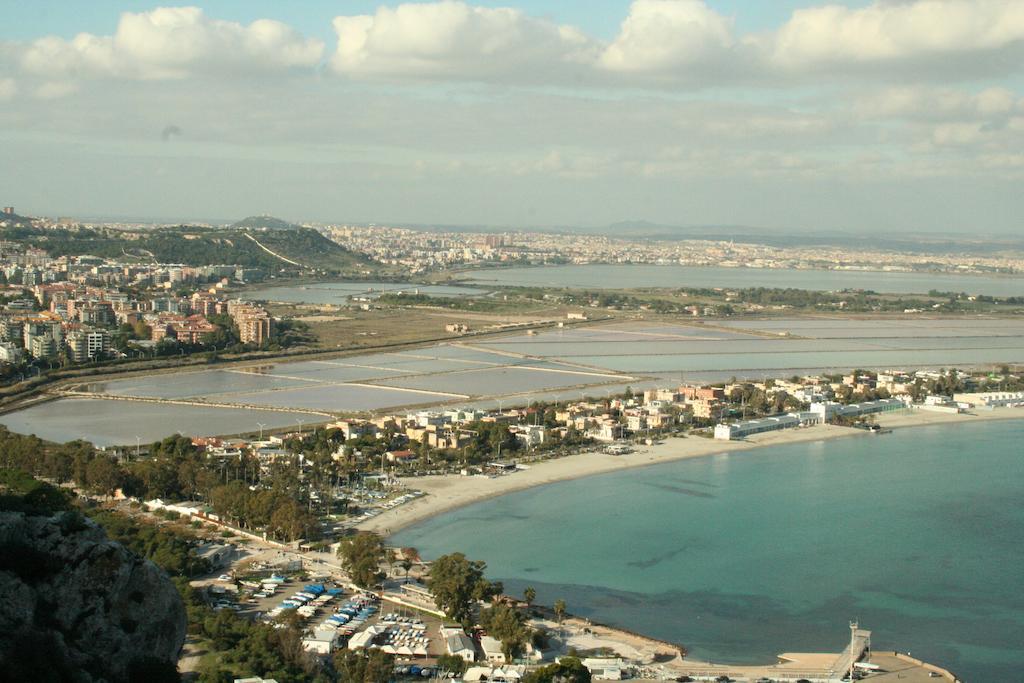 B&Beach Cagliari Guest House Εξωτερικό φωτογραφία